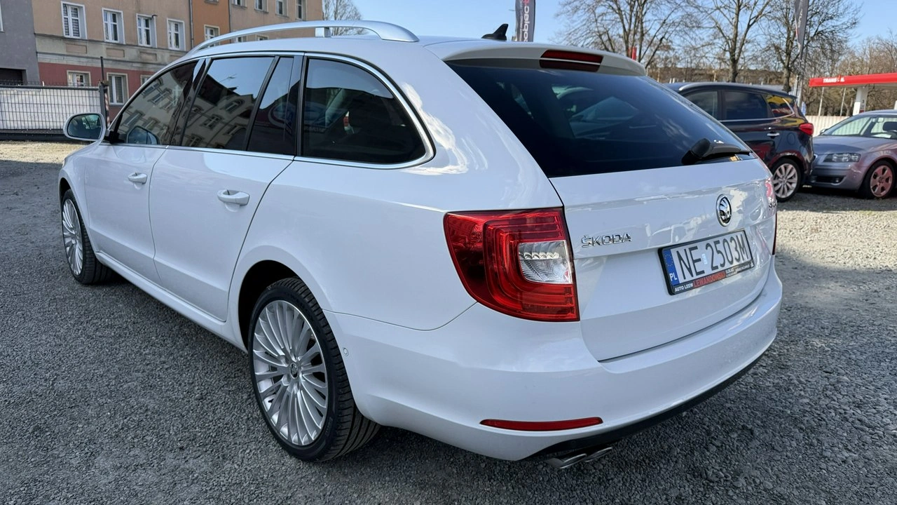 Skoda Superb - Zdjęcie 12