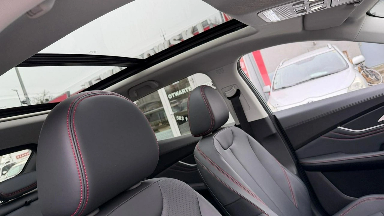 Forthing T5 EVO - Zdjęcie 16