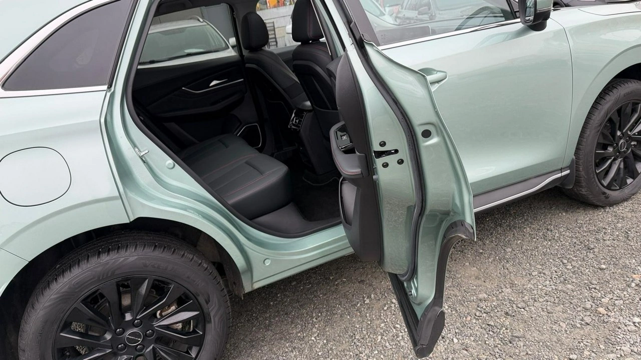 Forthing T5 EVO - Zdjęcie 17