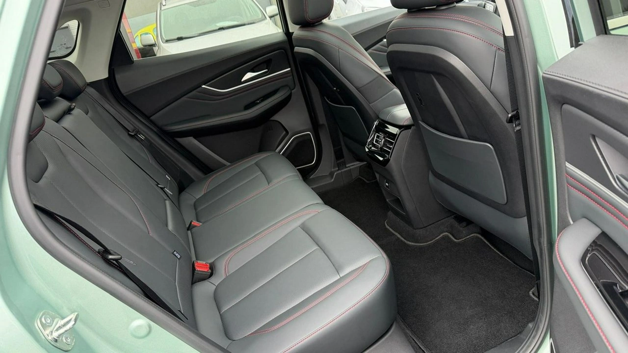 Forthing T5 EVO - Zdjęcie 18