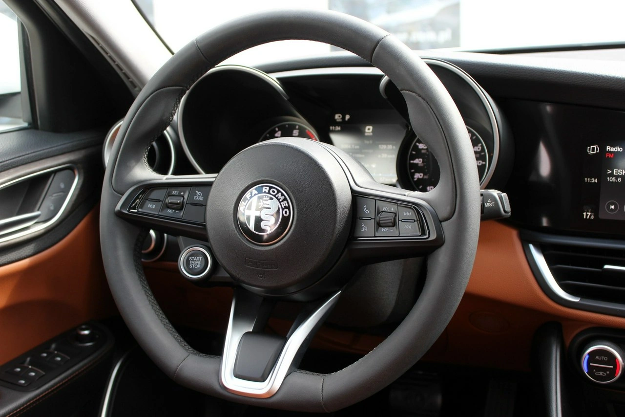 Alfa Romeo Giulia - Zdjęcie 13