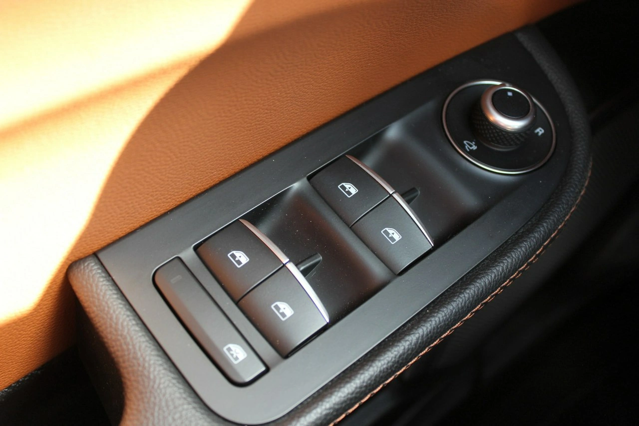 Alfa Romeo Giulia - Zdjęcie 19