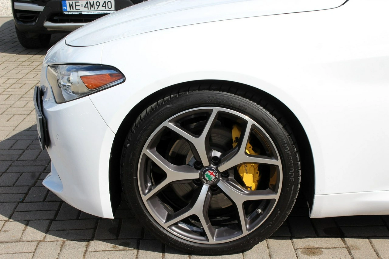 Alfa Romeo Giulia - Zdjęcie 33