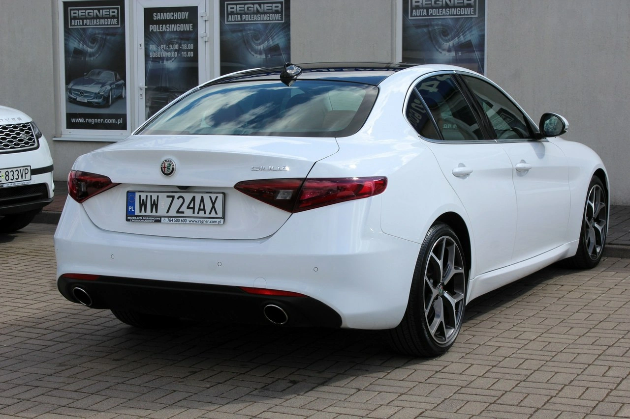 Alfa Romeo Giulia - Zdjęcie 3