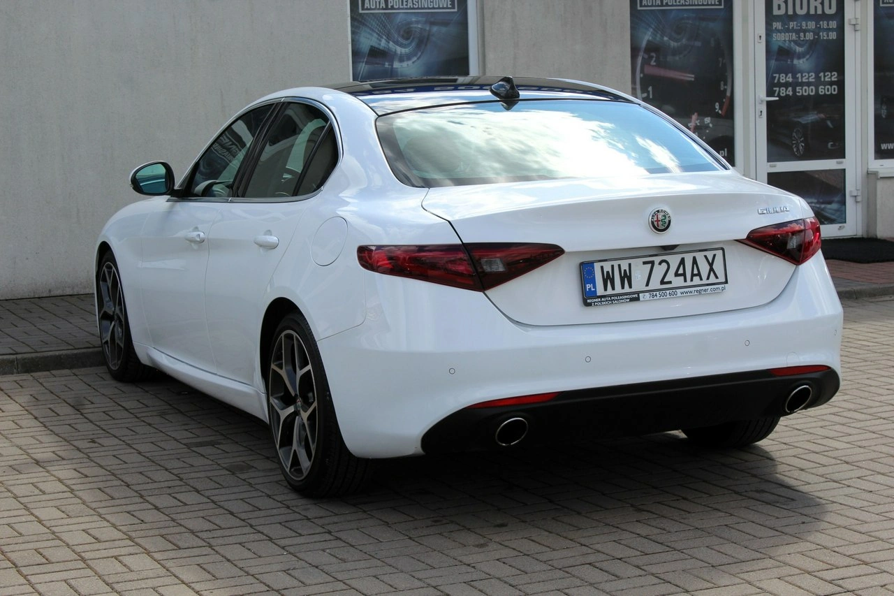 Alfa Romeo Giulia - Zdjęcie 5