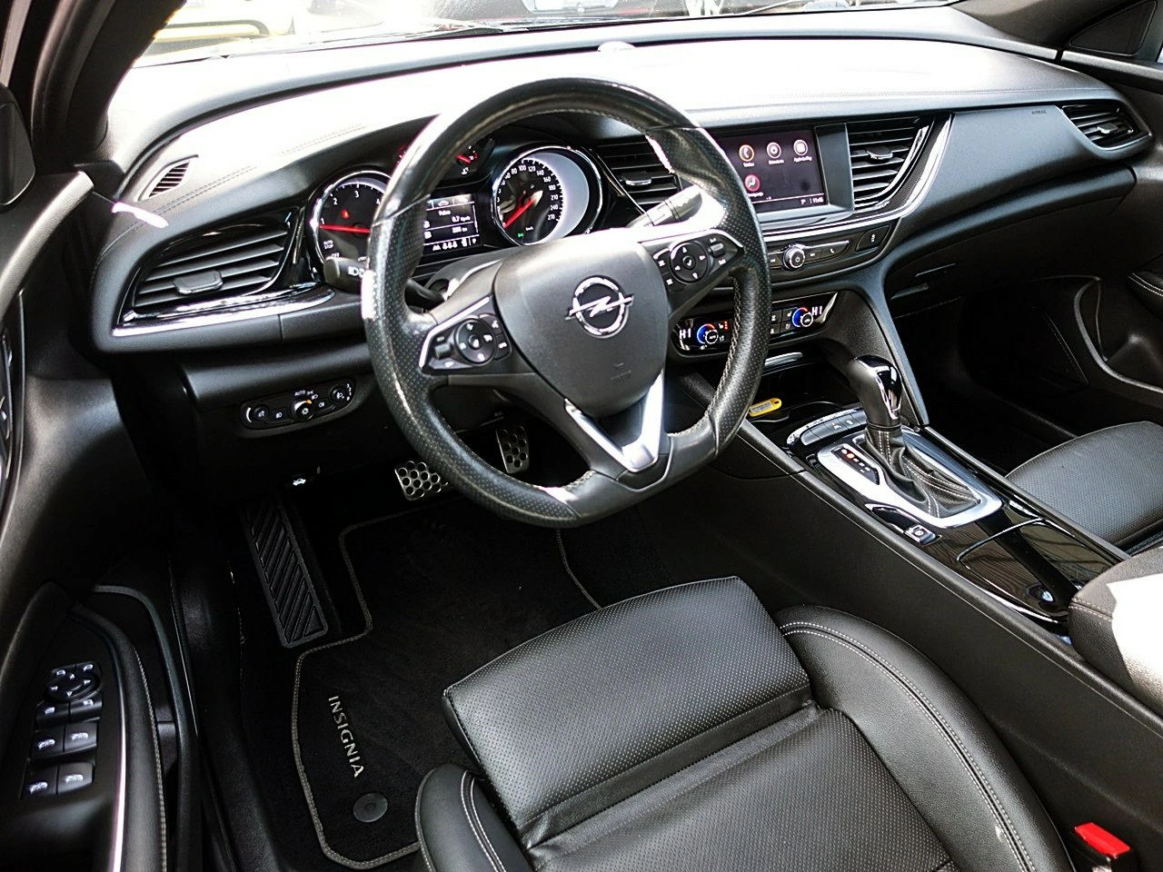 Opel Insignia - Zdjęcie 16