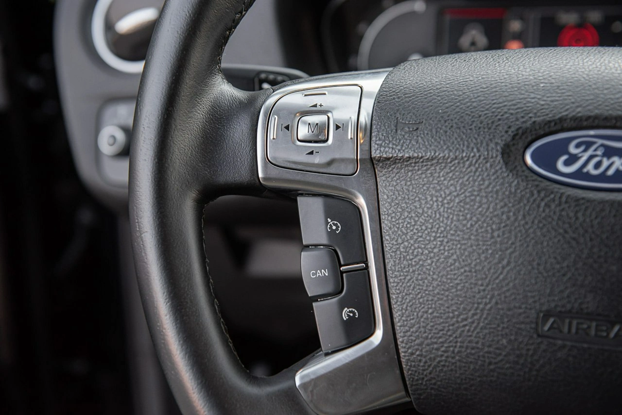 Ford Mondeo - Zdjęcie 21