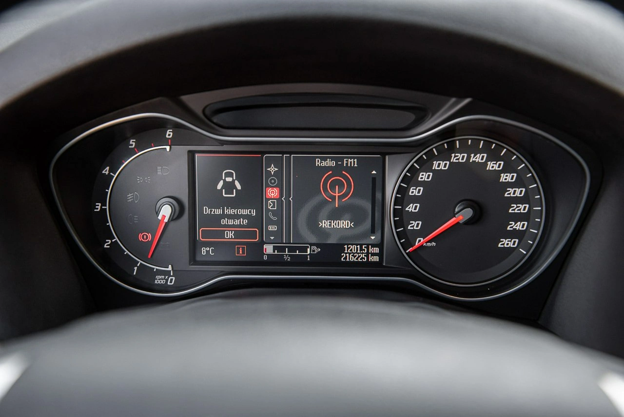 Ford Mondeo - Zdjęcie 26