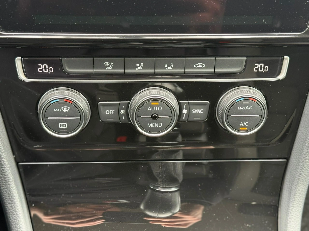 Volkswagen Golf - Zdjęcie 28