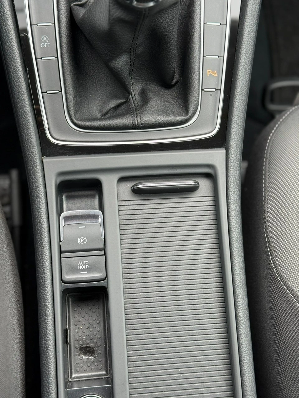 Volkswagen Golf - Zdjęcie 29