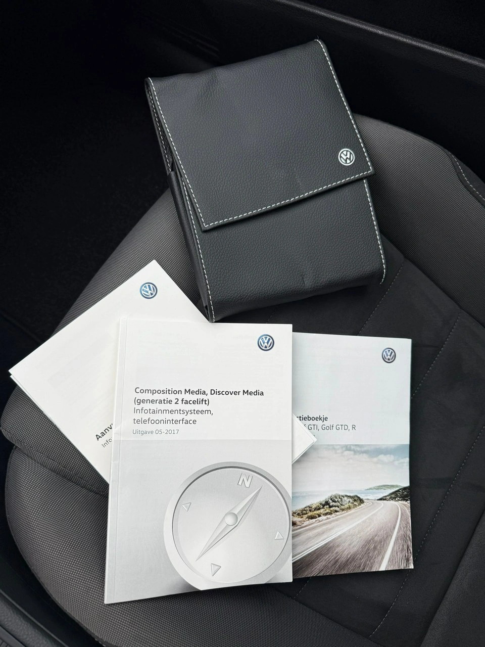 Volkswagen Golf - Zdjęcie 30