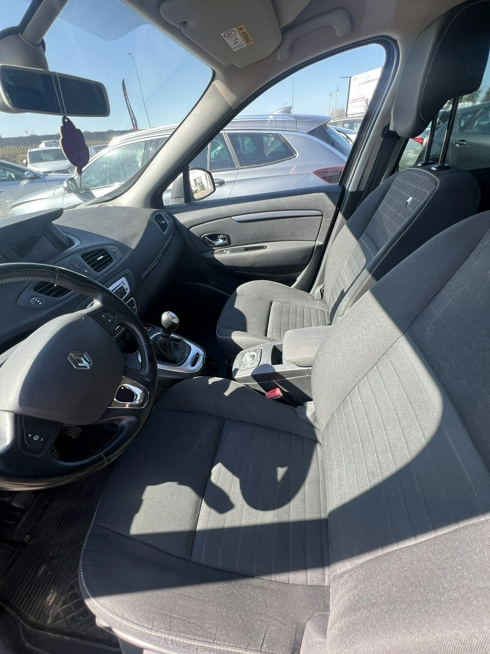 Renault Scenic - Zdjęcie 10