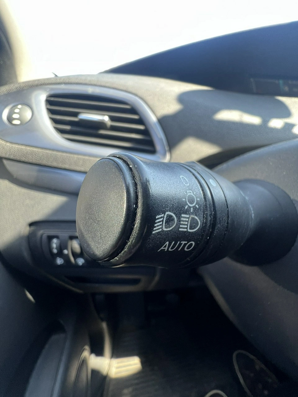 Renault Scenic - Zdjęcie 17