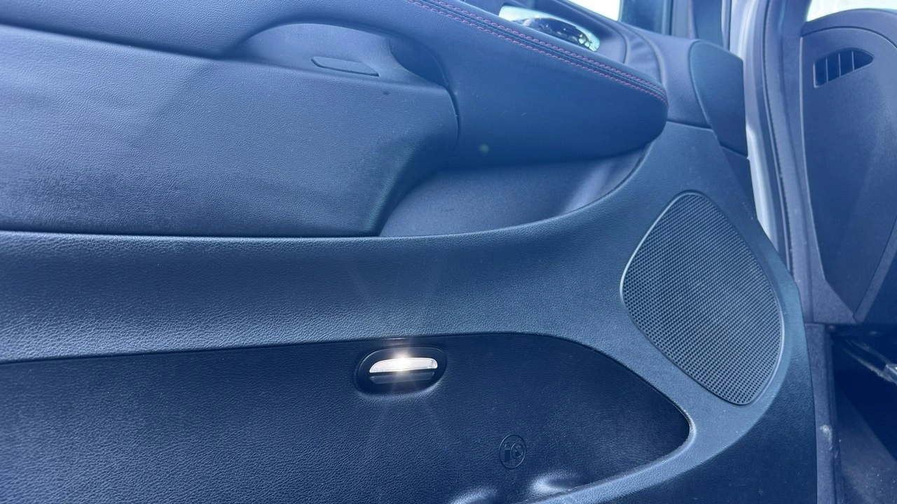 Dodge Grand Caravan - Zdjęcie 15