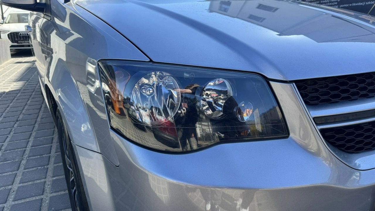 Dodge Grand Caravan - Zdjęcie 28