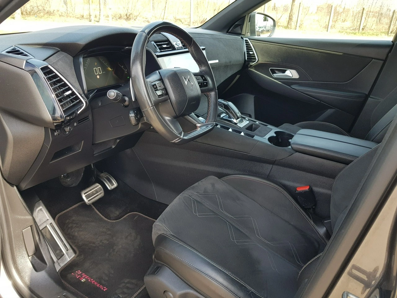 DS Automobiles DS 7 Crossback - Zdjęcie 9