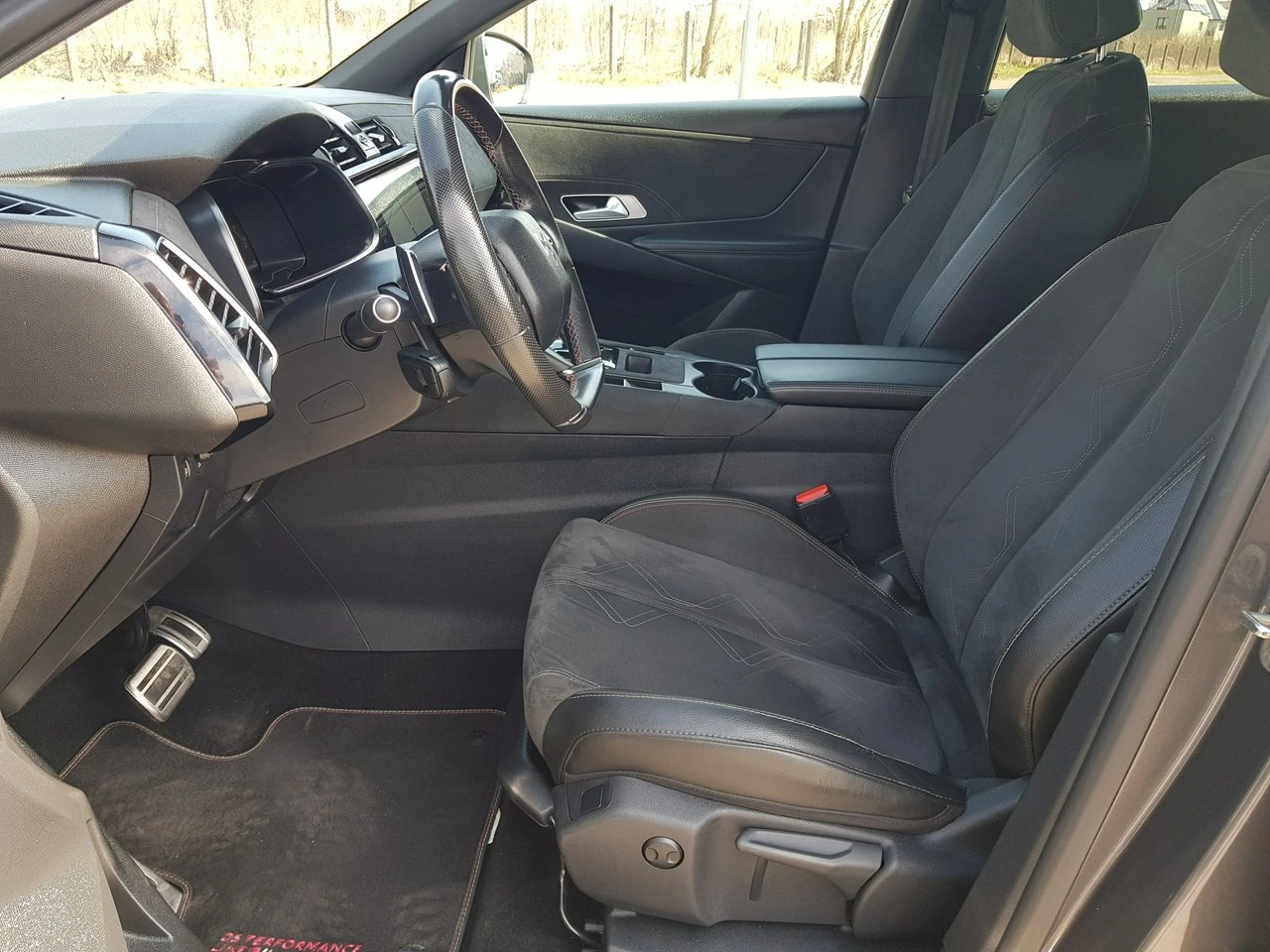 DS Automobiles DS 7 Crossback - Zdjęcie 8