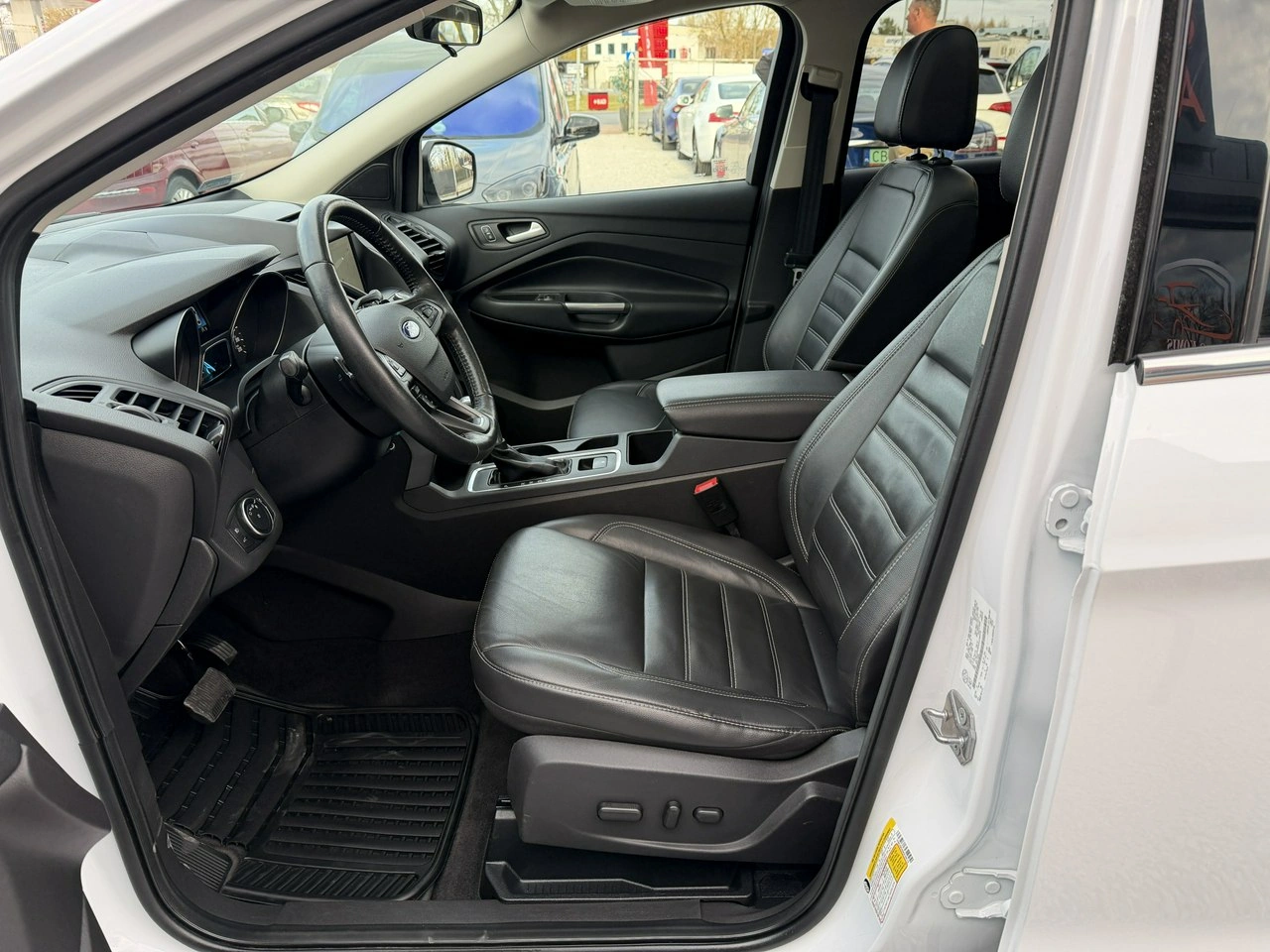 Ford Escape - Zdjęcie 10