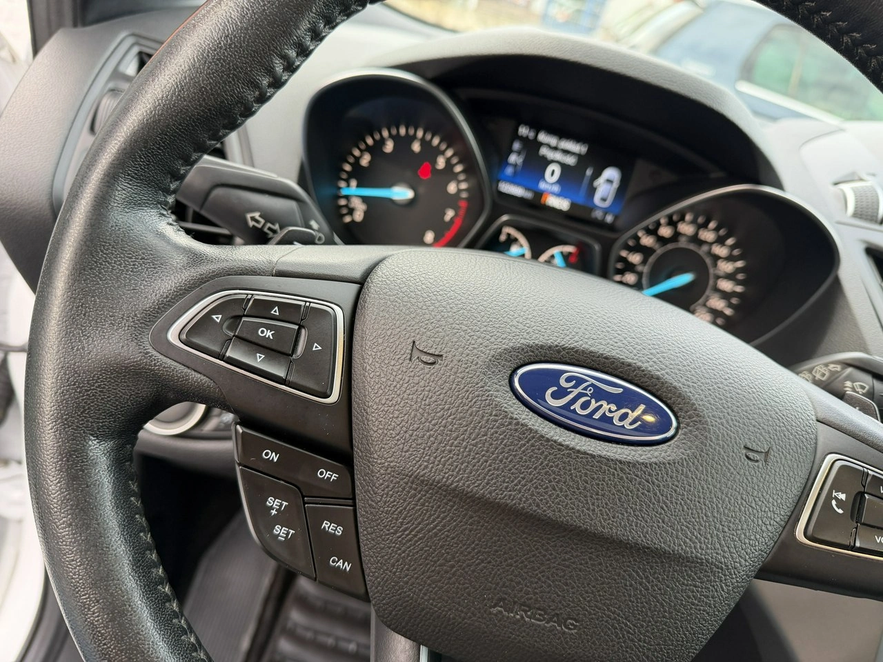 Ford Escape - Zdjęcie 16