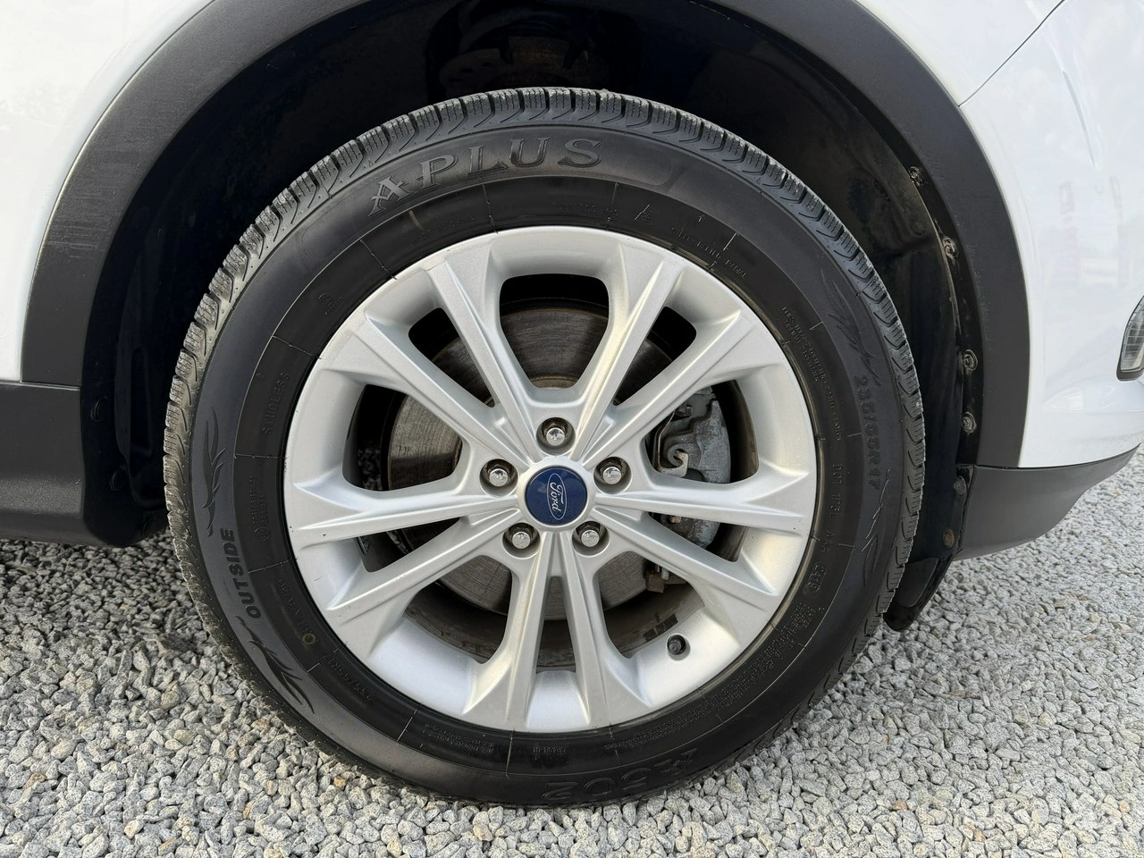 Ford Escape - Zdjęcie 8