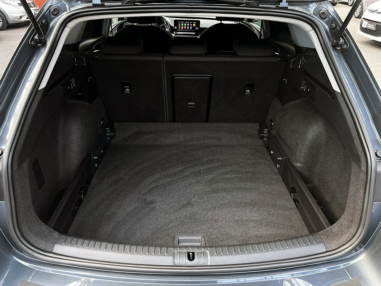 Seat Leon Sportstourer - Zdjęcie 14