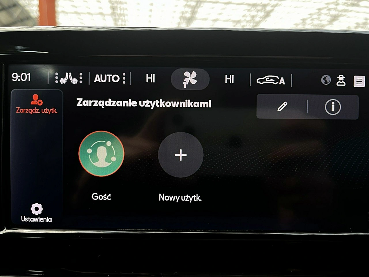 Seat Leon Sportstourer - Zdjęcie 35