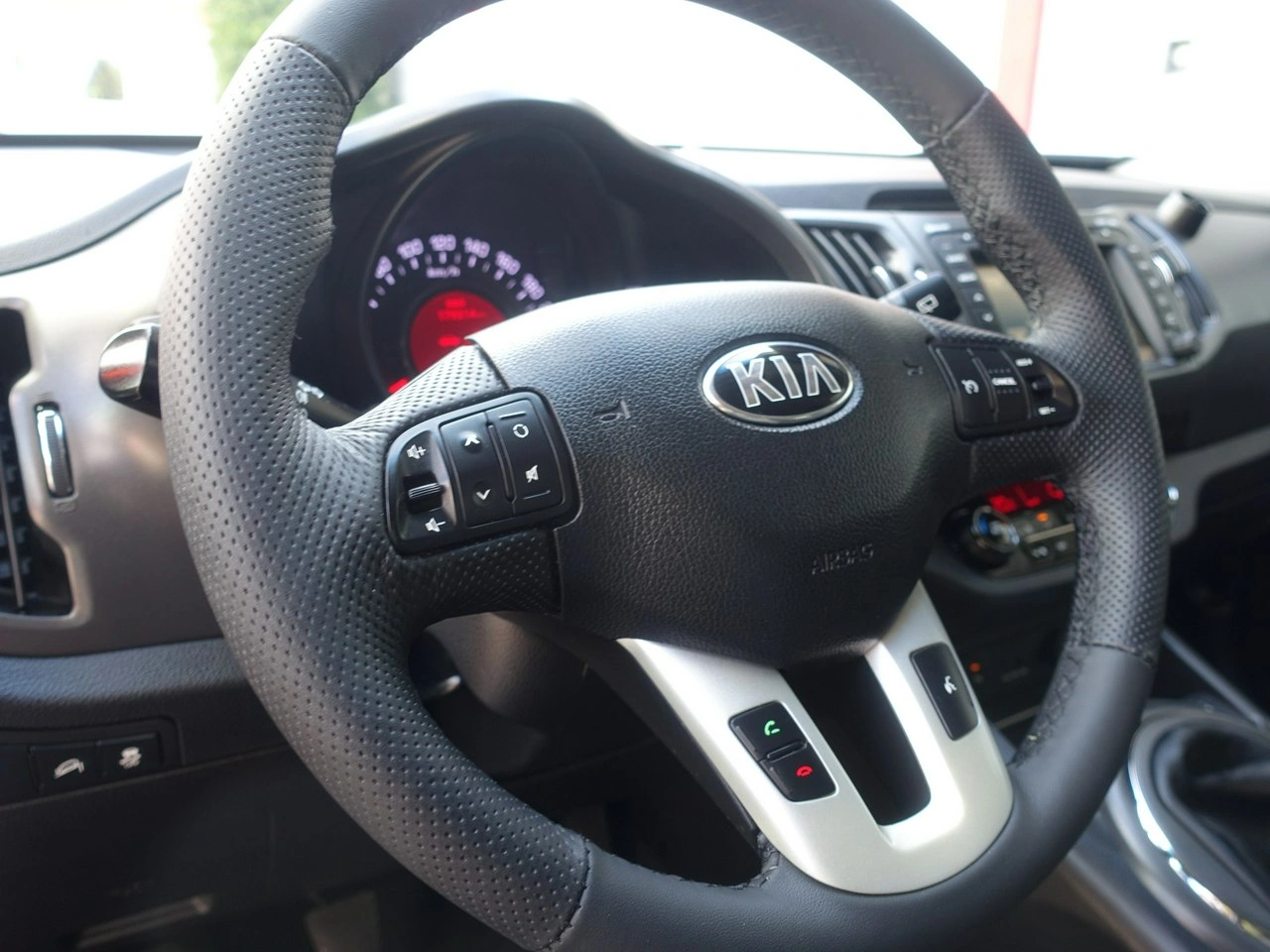 Kia Sportage - Zdjęcie 17