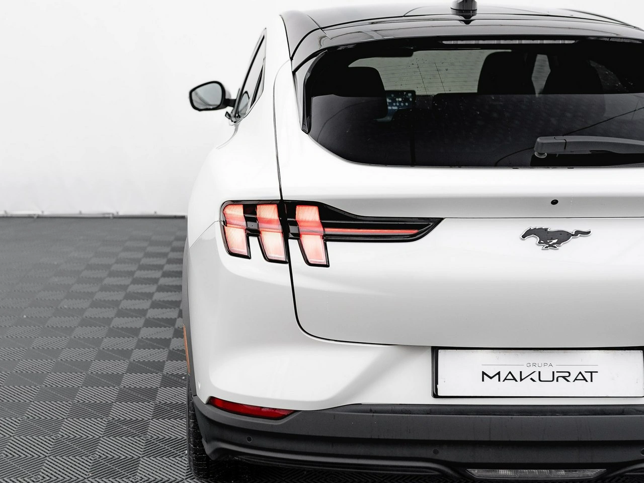 Ford Mustang Mach-E - Zdjęcie 9