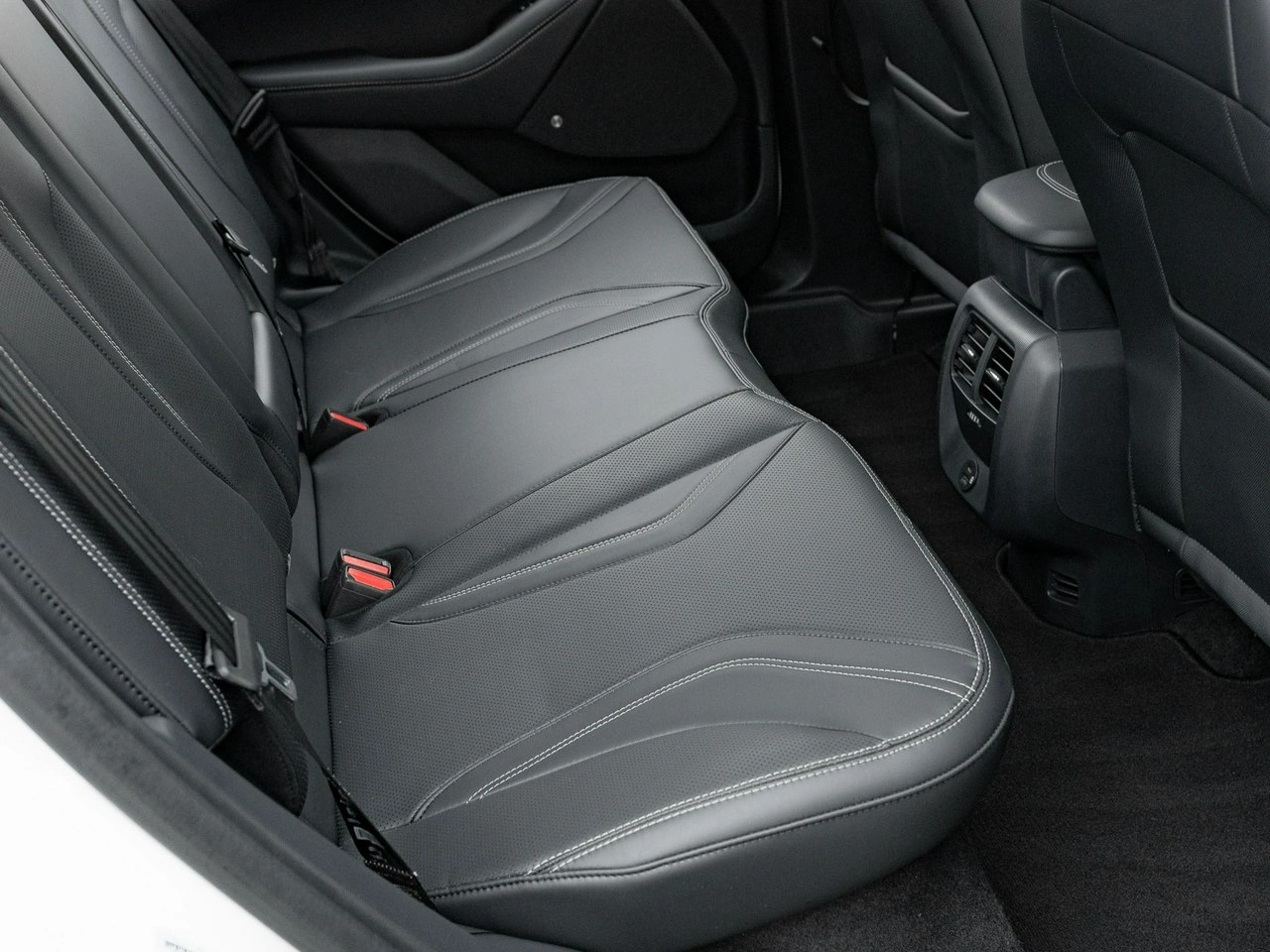 Ford Mustang Mach-E - Zdjęcie 29