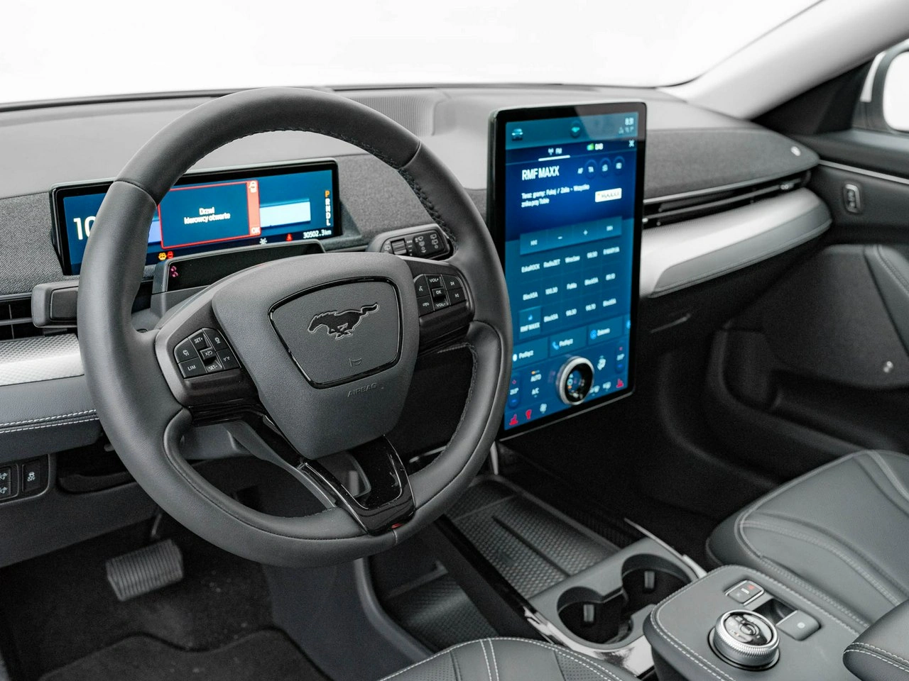 Ford Mustang Mach-E - Zdjęcie 5