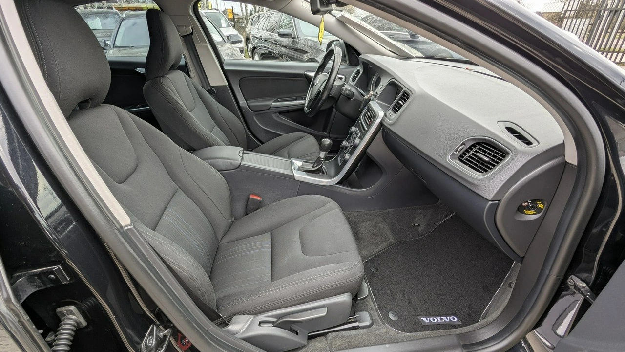 Volvo S60 - Zdjęcie 17