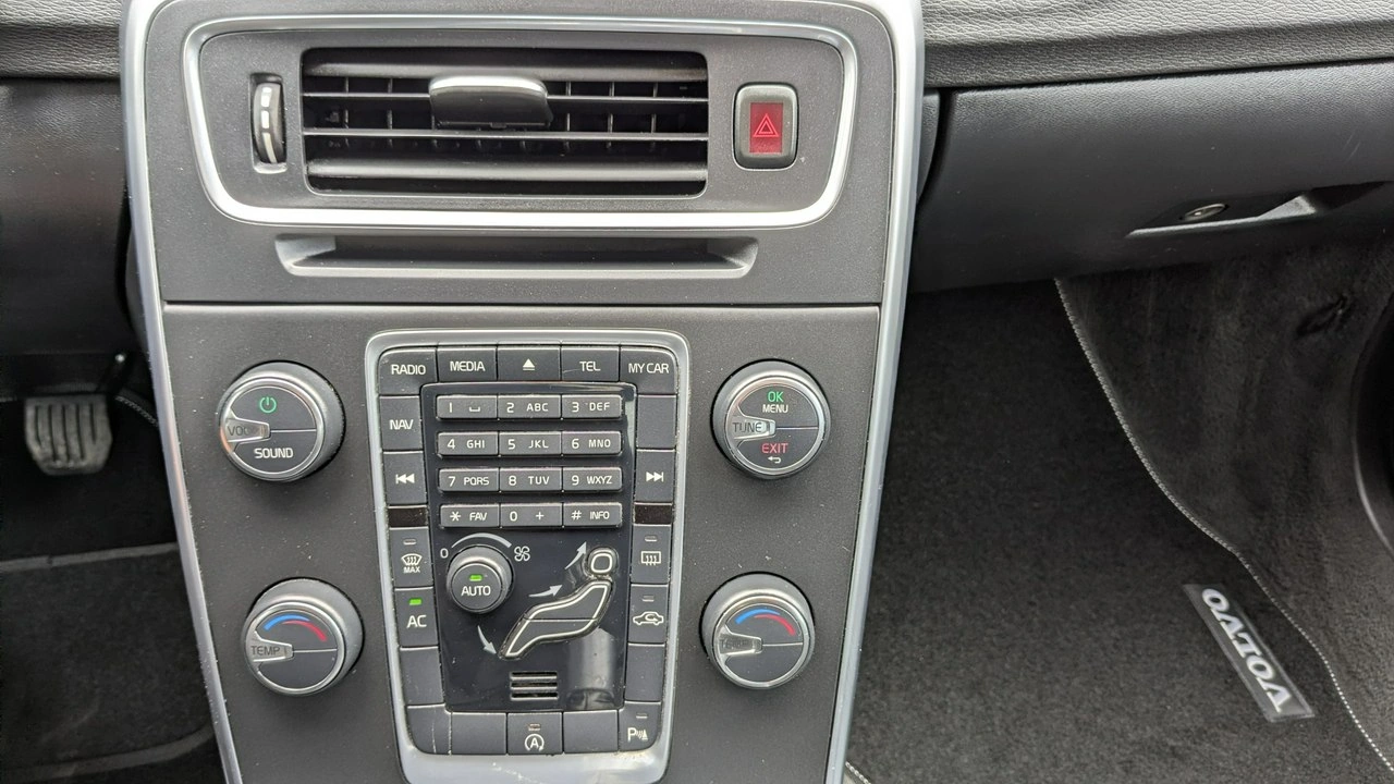 Volvo S60 - Zdjęcie 25