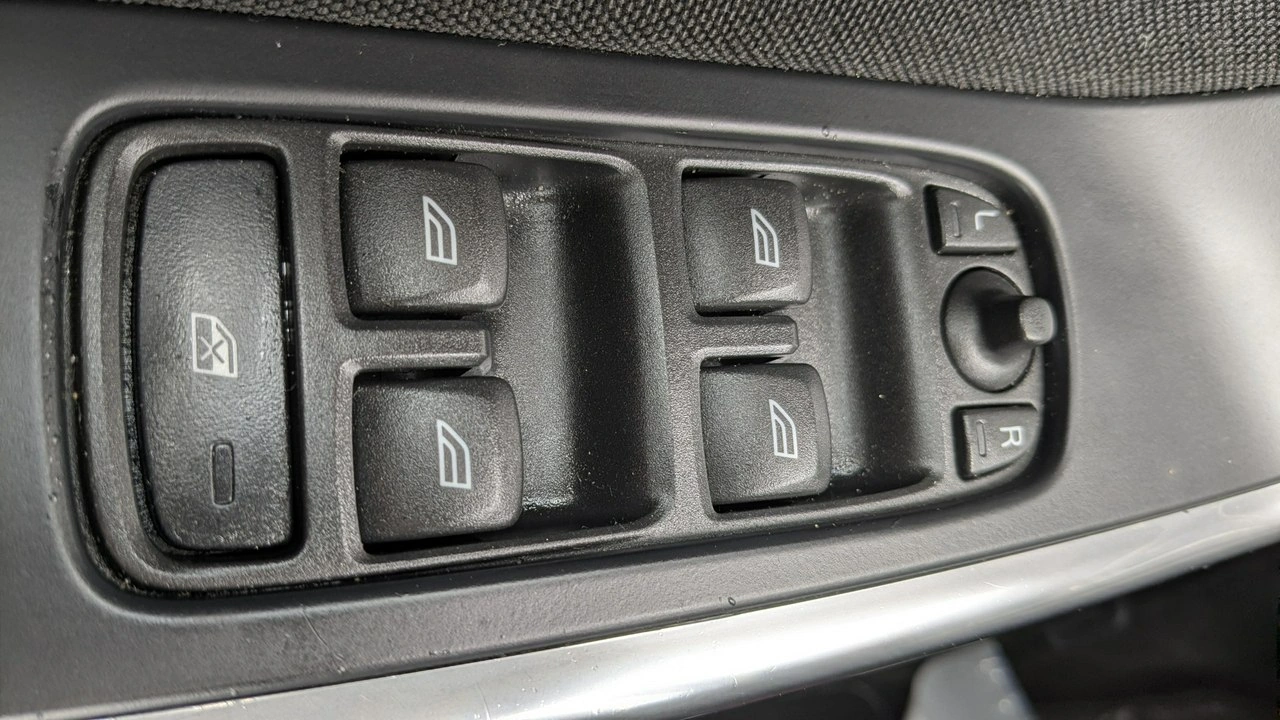 Volvo S60 - Zdjęcie 28