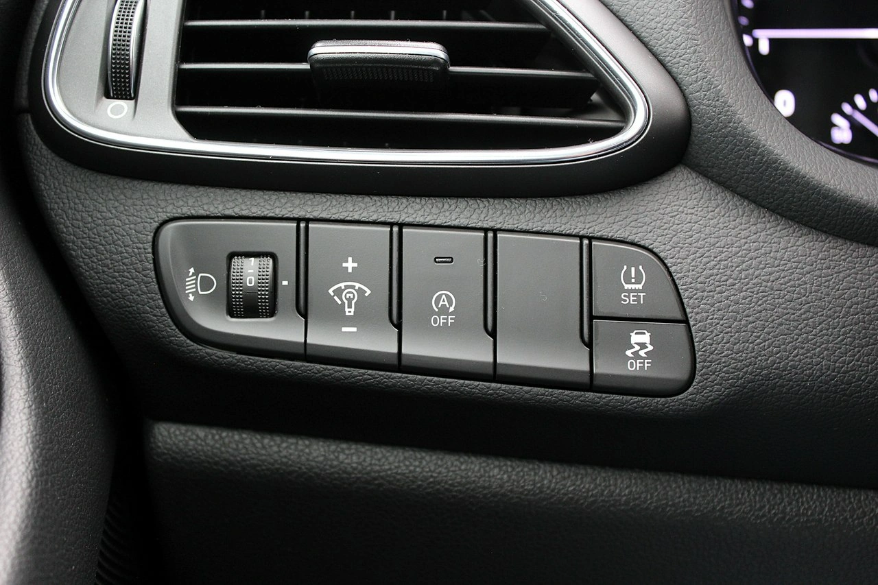 Hyundai i30 - Zdjęcie 16