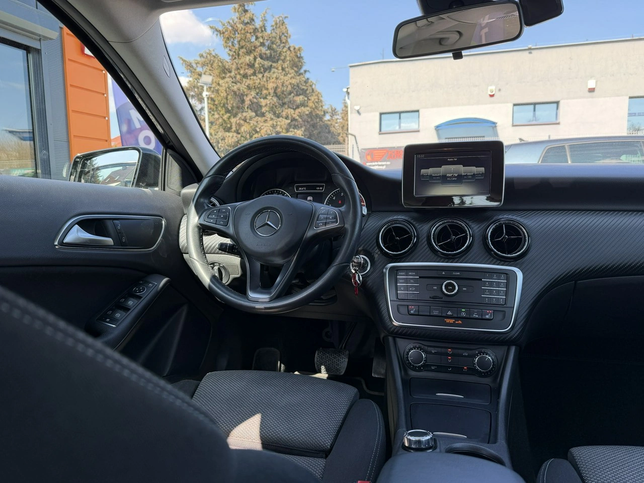 Mercedes GLA 200 - Zdjęcie 31