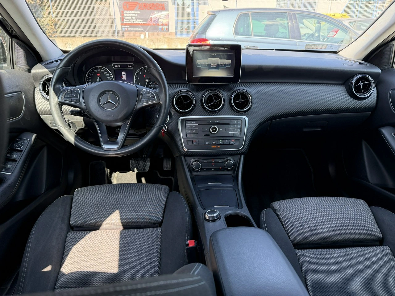 Mercedes GLA 200 - Zdjęcie 32