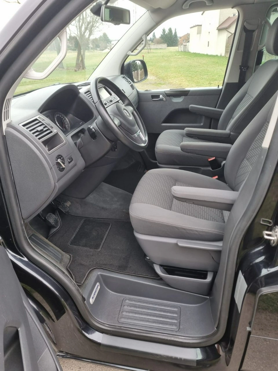 Volkswagen Multivan - Zdjęcie 9