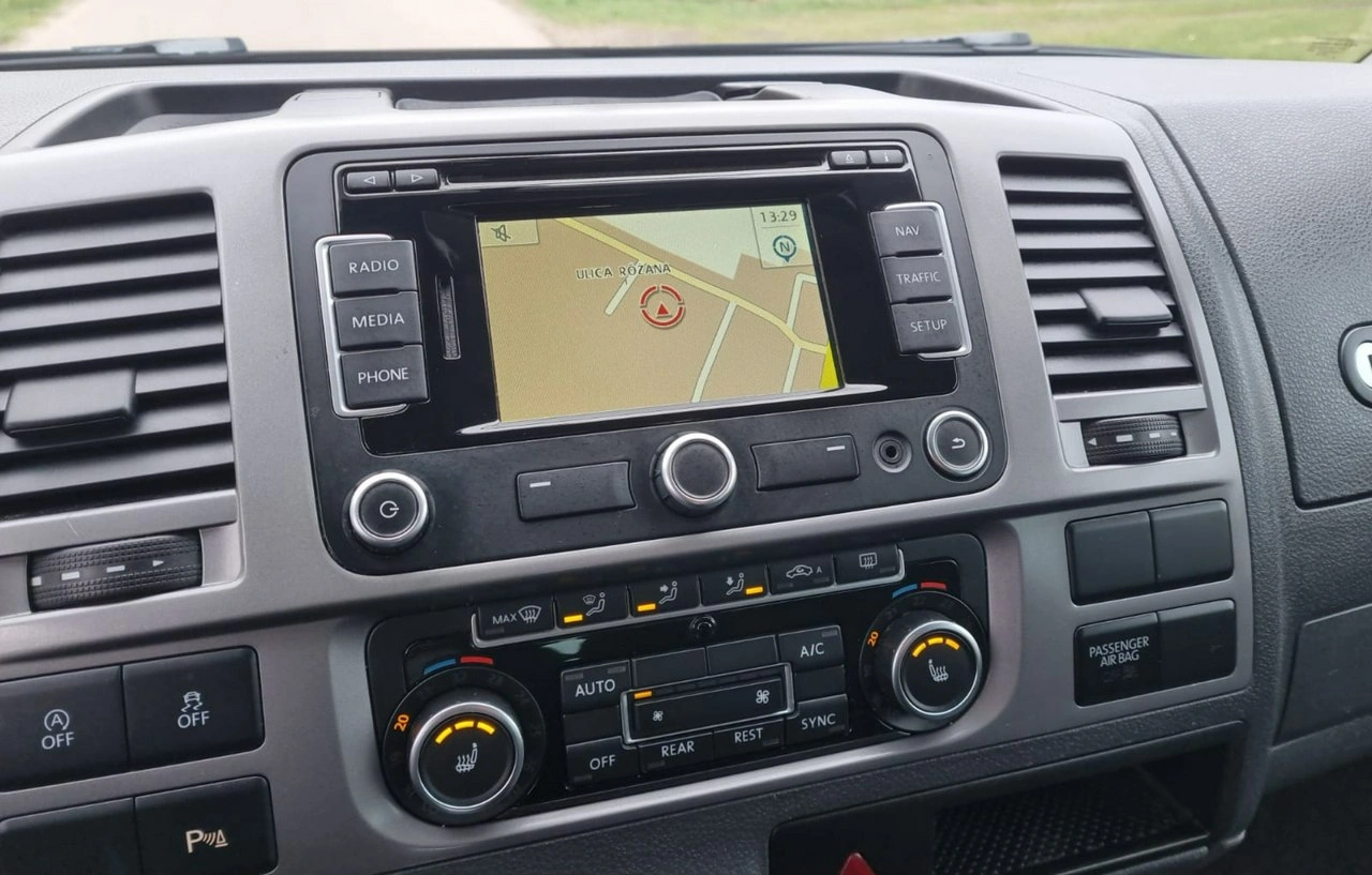 Volkswagen Multivan - Zdjęcie 12