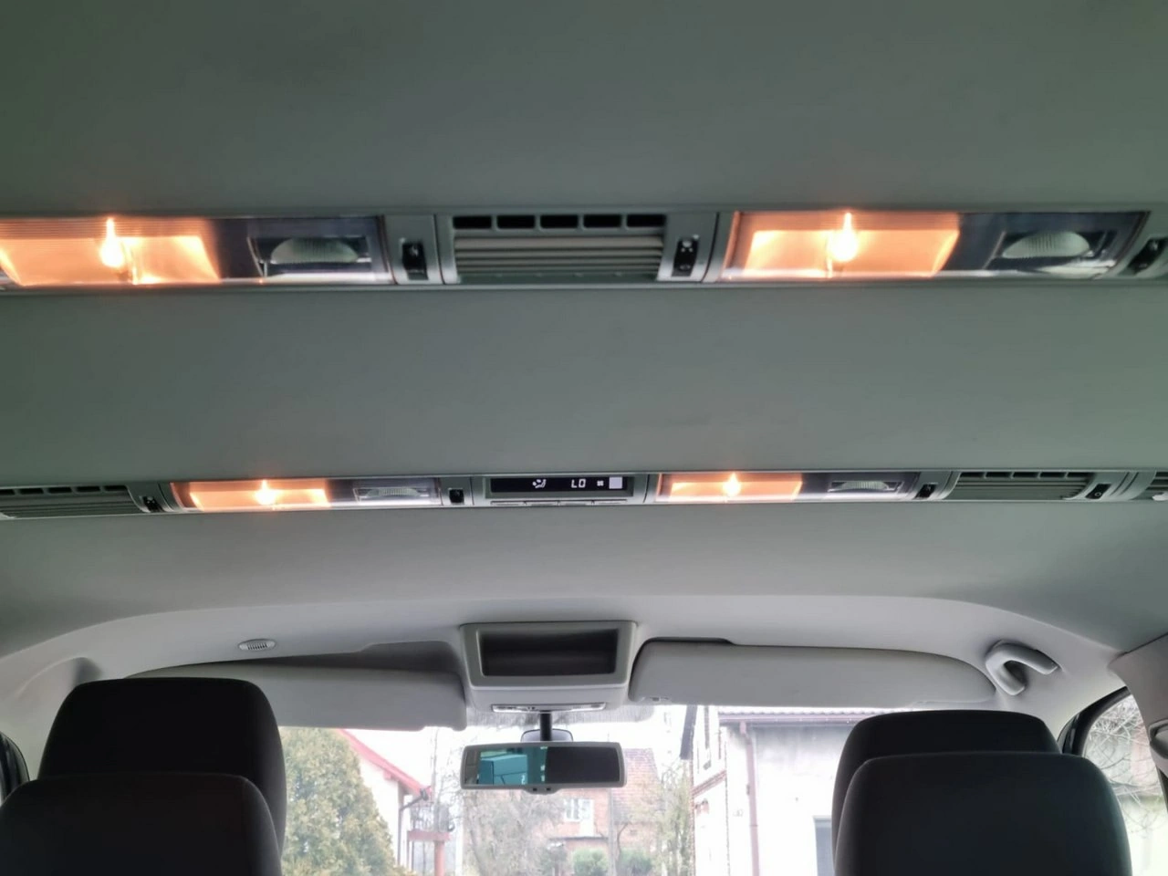 Volkswagen Multivan - Zdjęcie 13