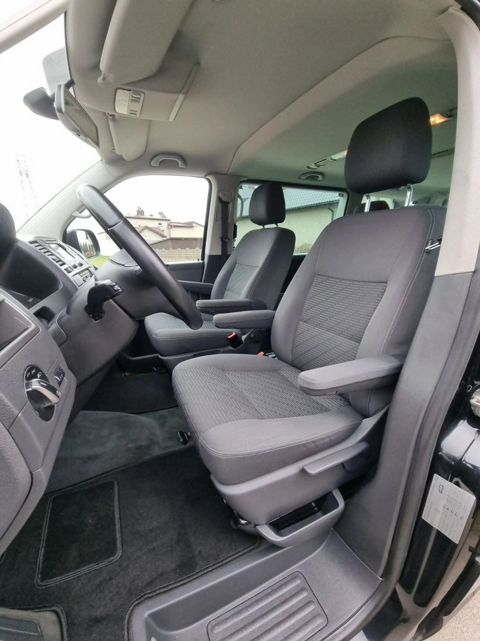 Volkswagen Multivan - Zdjęcie 8