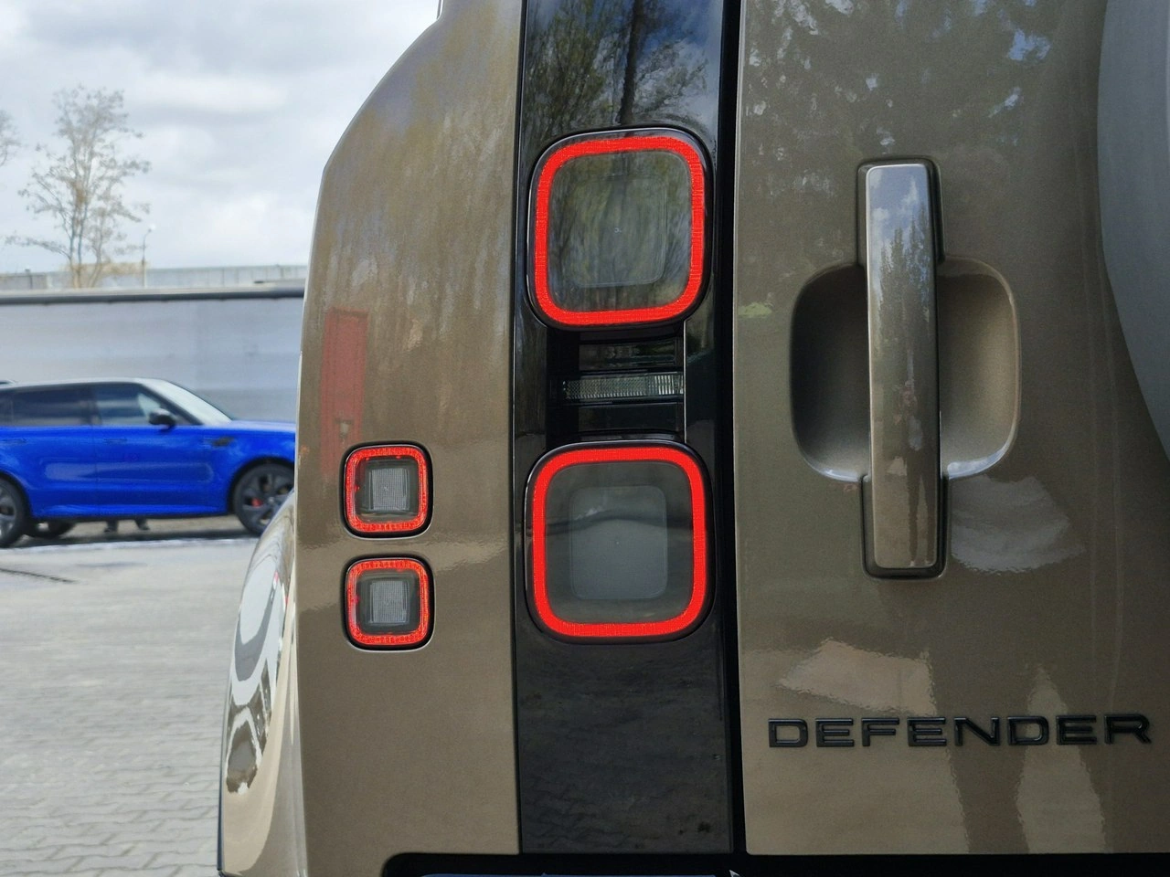 Land Rover Defender - Zdjęcie 13