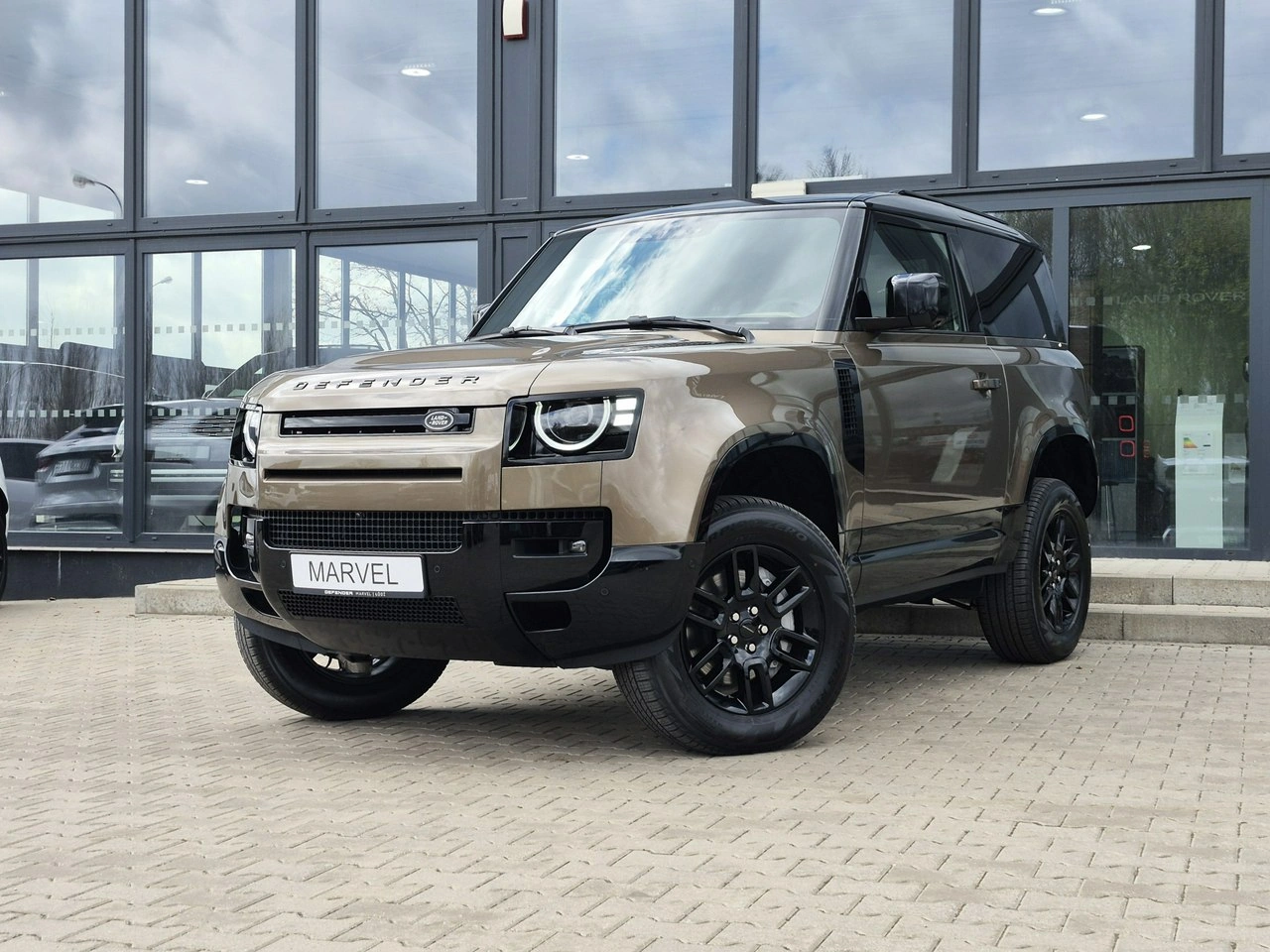 Land Rover Defender - Zdjęcie 1