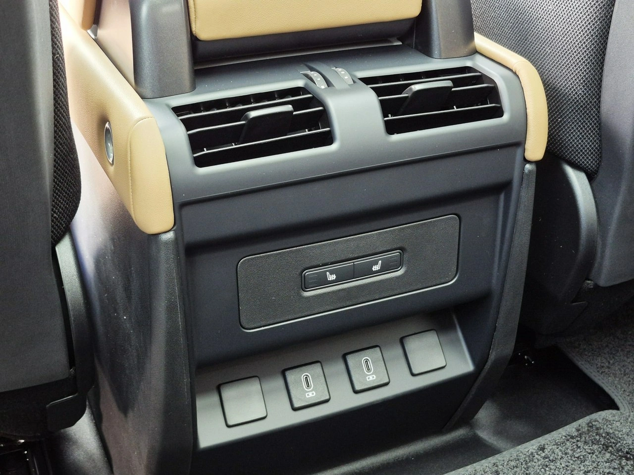 Land Rover Defender - Zdjęcie 23