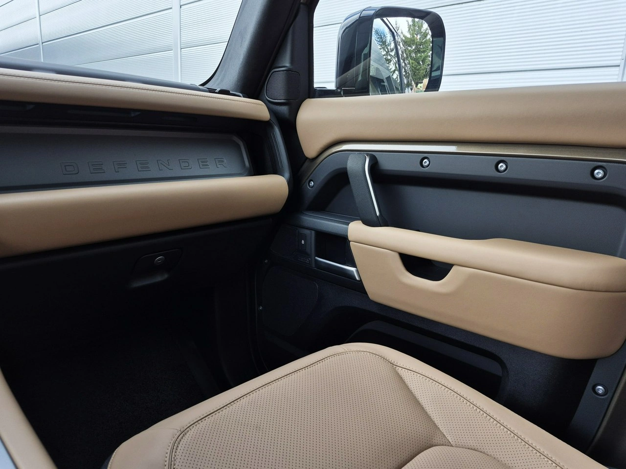 Land Rover Defender - Zdjęcie 27