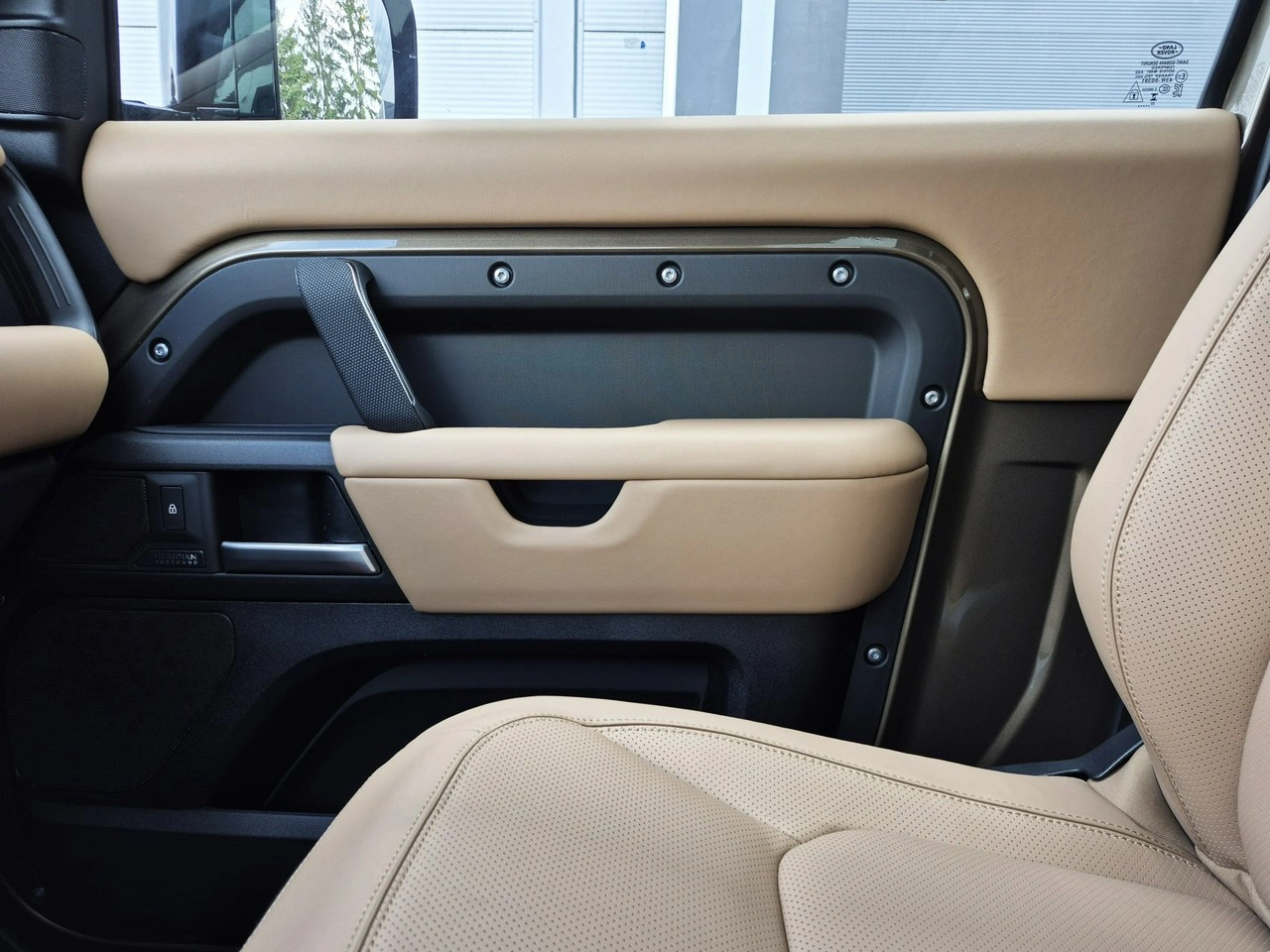 Land Rover Defender - Zdjęcie 28