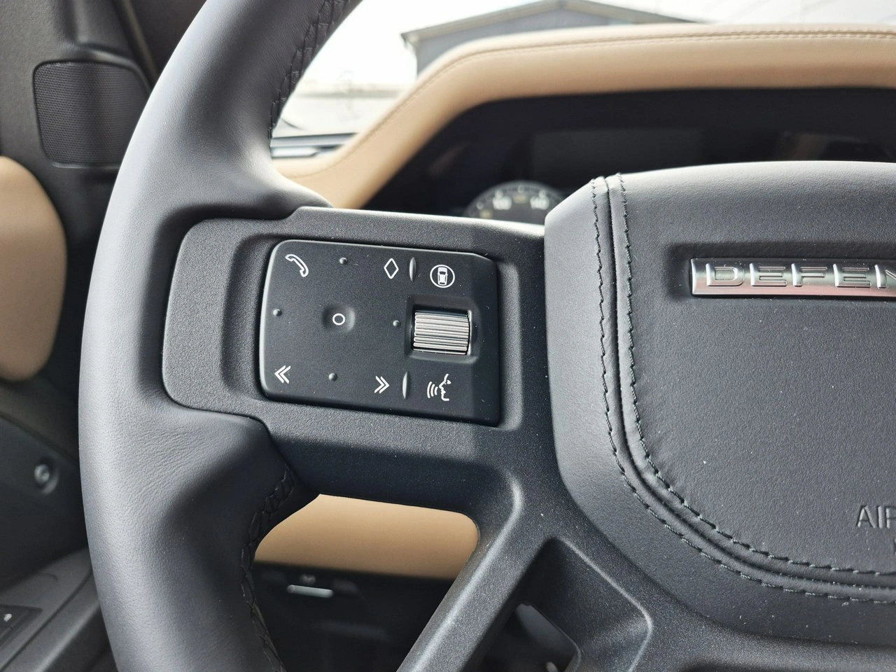 Land Rover Defender - Zdjęcie 30