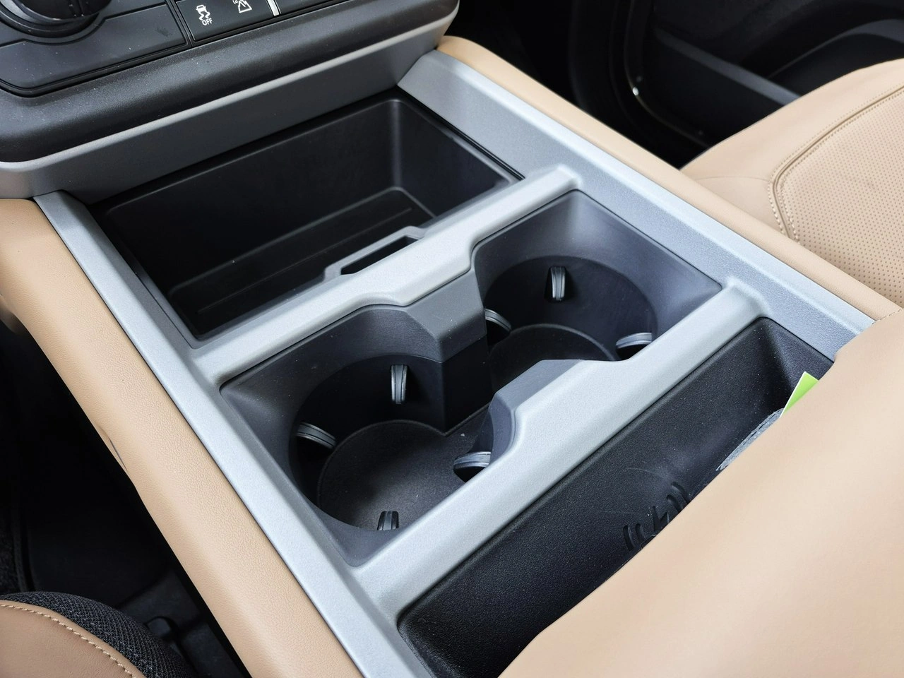 Land Rover Defender - Zdjęcie 39