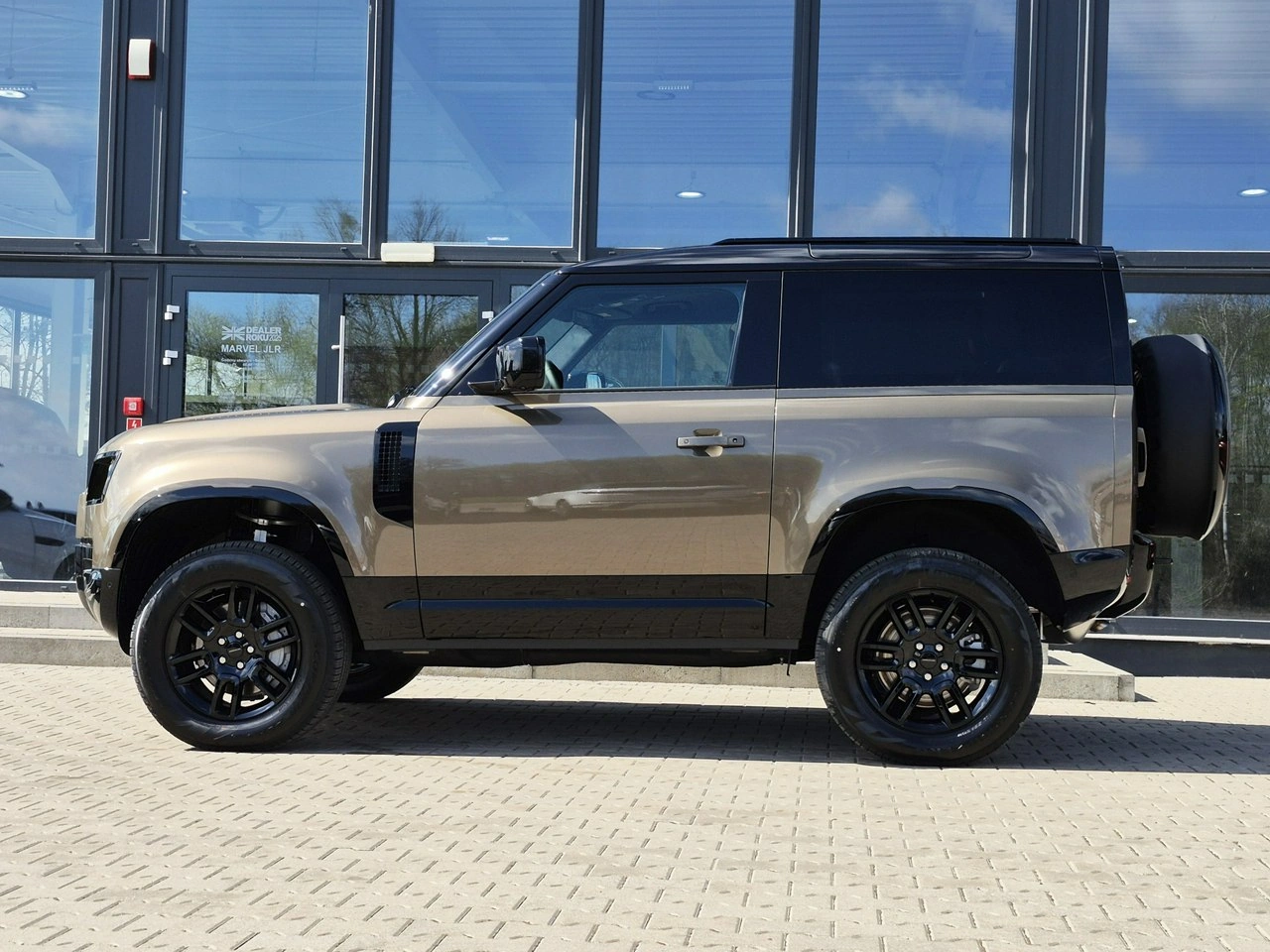 Land Rover Defender - Zdjęcie 5