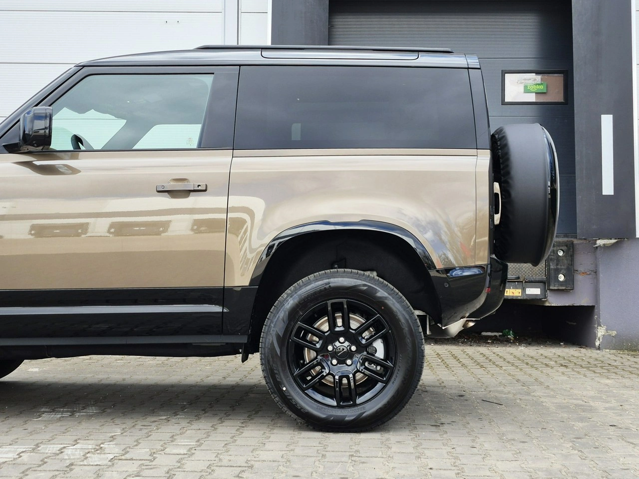 Land Rover Defender - Zdjęcie 7