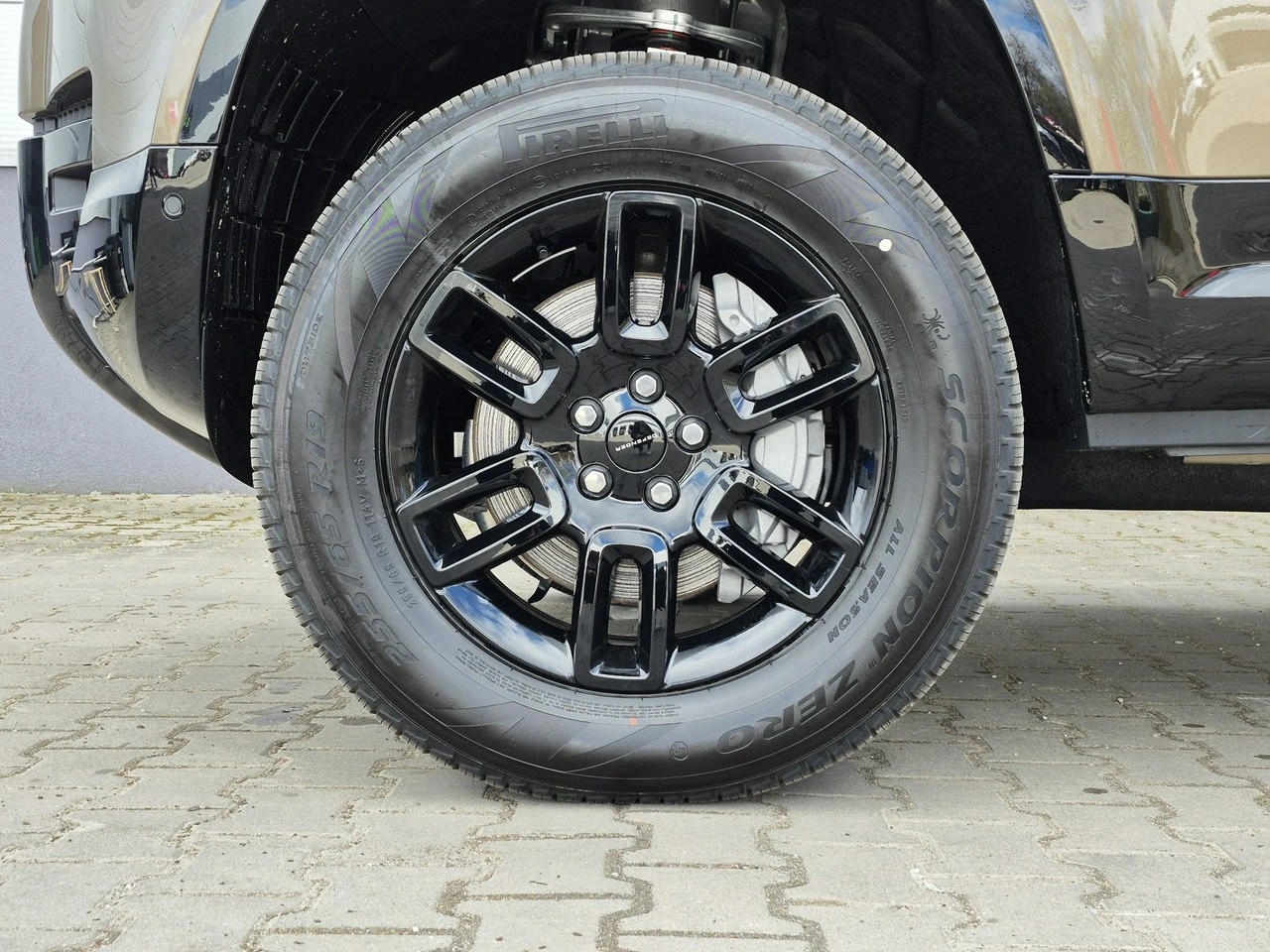 Land Rover Defender - Zdjęcie 8